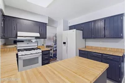 7 Colonial Court, Howell Township, NJ 07731 - Photo 9