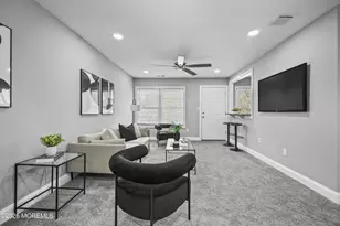 432 Winterberry Ct, Howell Township, NJ 07731 - Photo 3