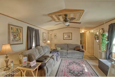 42 Woodchuck Parkway, Whiting, NJ 08759 - Photo 5