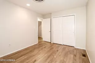 8E Benjamin Franklin Dr, Monroe Township, NJ 08831 - Photo 11