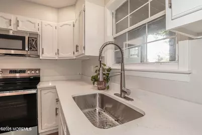 8E Benjamin Franklin Drive, Monroe Township, NJ 08831 - Photo 5