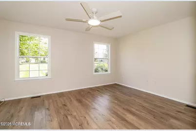 8E Benjamin Franklin Drive, Monroe Township, NJ 08831 - Photo 17