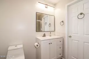 8E Benjamin Franklin Dr, Monroe Township, NJ 08831 - Photo 13