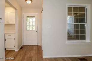 8E Benjamin Franklin Dr, Monroe Township, NJ 08831 - Photo 7