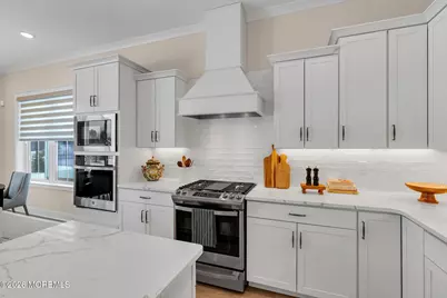 18 Begonia Drive, Manalapan Township, NJ 07726 - Photo 21