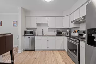 114 Dundee Ct, Aberdeen Township, NJ 07747 - Photo 3