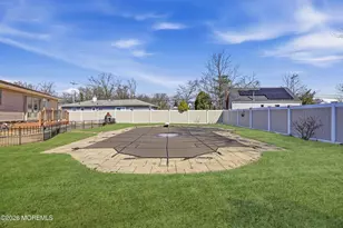 1057 Savannah St, Toms River Township, NJ 08753 - Photo 15