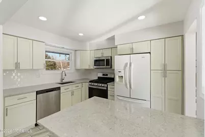 35 Vivian Court, Howell Township, NJ 07731 - Photo 7