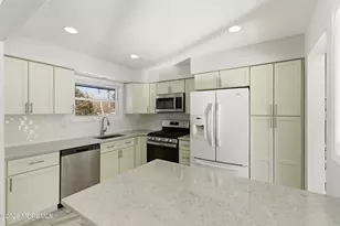 35 Vivian Ct, Howell Township, NJ 07731 - Photo 7