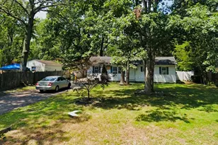 1424 Jeffrey St, Lakewood, NJ 08701 - Photo 1