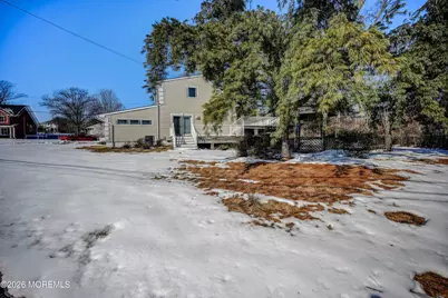 17 Thomas Road, East Brunswick Township, NJ 08816 - Photo 41