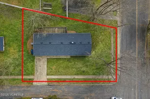 606 Alma Pl, Oakhurst, NJ 07755 - Photo 5