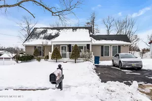 73 E Connecticut Concourse, Jackson, NJ 08527 - Photo 1