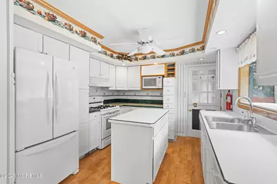 221 Belmar Avenue, Oakhurst, NJ 07755 - Photo 9