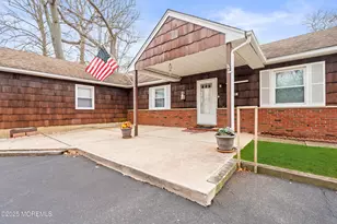 456 Harnell Ave, Oakhurst, NJ 07755 - Photo 3