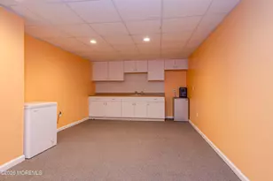 137 Kentucky Way, Freehold, NJ 07728 - Photo 25