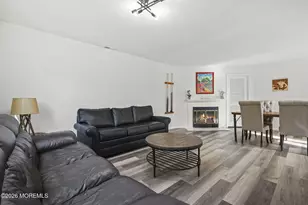 1604 Buckingham Cir, Middletown, NJ 07748 - Photo 9