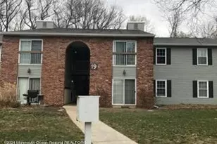 19-6 Augusta Ct, Freehold, NJ 07728 - Photo 3