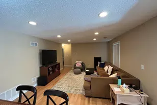 19-6 Augusta Ct, Freehold, NJ 07728 - Photo 7