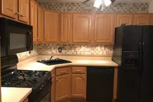 19-6 Augusta Ct, Freehold, NJ 07728 - Photo 3