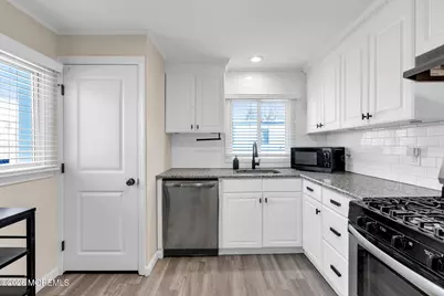 105 Center Street, Neptune Township, NJ 07753 - Photo 15