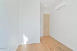 9 Myrtle Ave, Jersey City, NJ 07305 - Photo 31