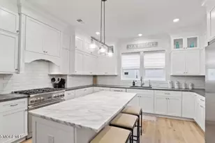 7 Center St, Sea Bright, NJ 07760 - Photo 5