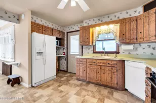 501 Cable Ave, Beachwood, NJ 08722 - Photo 29