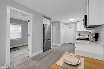 33 Grove Place, Keansburg, NJ 07734 - Photo 7