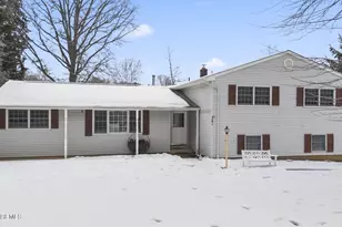 361 Bennington Rd, Freehold, NJ 07728 - Photo 5