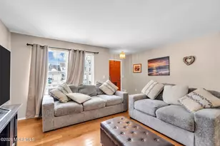 22 Evelyn Ct, Brick, NJ 08723 - Photo 9