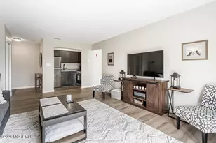 84 Diane Dr, Tinton Falls, NJ 07753 - Photo 3