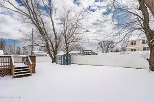 325 Hollie Dr E, Belford, NJ 07718 - Photo 27