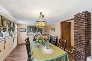 325 Hollie Dr E, Belford, NJ 07718 - Photo 13