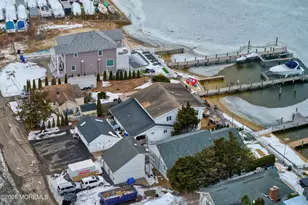 592 Kingfisher Cir, Brick, NJ 08723 - Photo 11