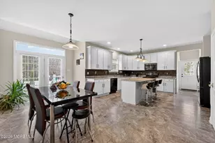 153 Sandra Way, Franklin Township, NJ 08322 - Photo 7