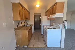 39 Manchester Ct, Freehold, NJ 07728 - Photo 7