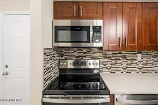 203 Wellington Pl, Matawan, NJ 07747 - Photo 3