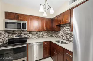 203 Wellington Pl, Matawan, NJ 07747 - Photo 5