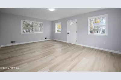 998 Woodmere Drive, Aberdeen Township, NJ 07735 - Photo 7