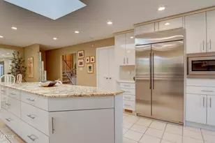 8 Manor Dr, Manalapan Township, NJ 07726 - Photo 17