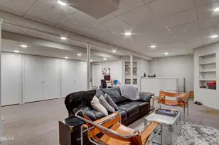 8 Manor Dr, Manalapan Township, NJ 07726 - Photo 41