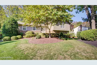 8 Manor Drive, Manalapan Township, NJ 07726 - Photo 5