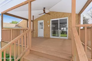 190 8th St, Belford, NJ 07718 - Photo 33