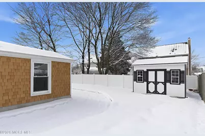 190 8th Street, Belford, NJ 07718 - Photo 37