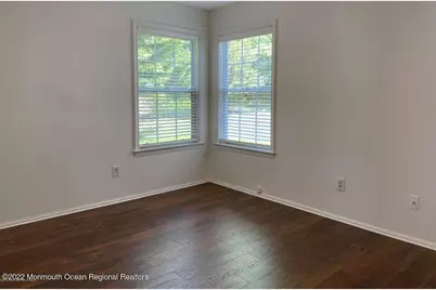 407 Hampton Court, Manalapan Township, NJ 07726 - Photo 7