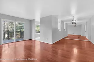 204 Finch Ct, Manalapan Township, NJ 07726 - Photo 7