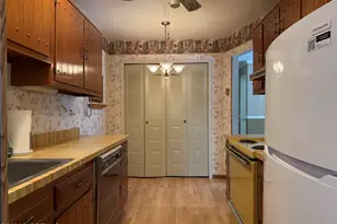 147 Amberly Dr, Manalapan Township, NJ 07726 - Photo 9