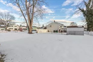 10 Hill Dr, Neptune Township, NJ 07753 - Photo 17