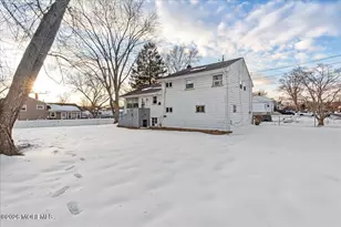 10 Hill Dr, Neptune Township, NJ 07753 - Photo 15